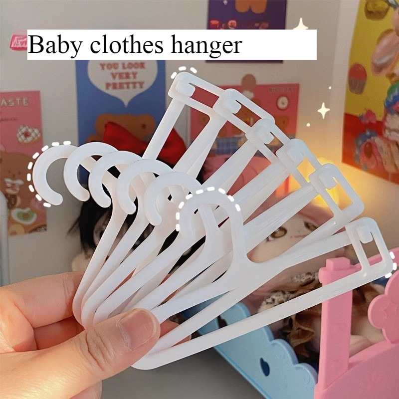 Porte-vêtements de poupée en c - Baby Clothing Types avis et prix